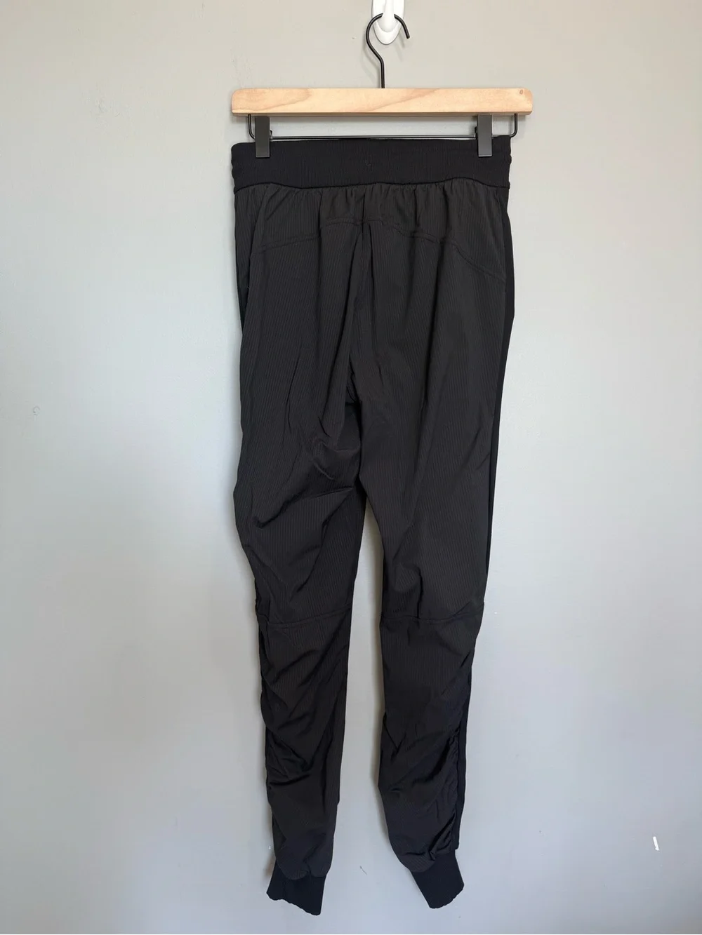Lululemon Beyond the Studio Jogger Black Size 4 Lightweight